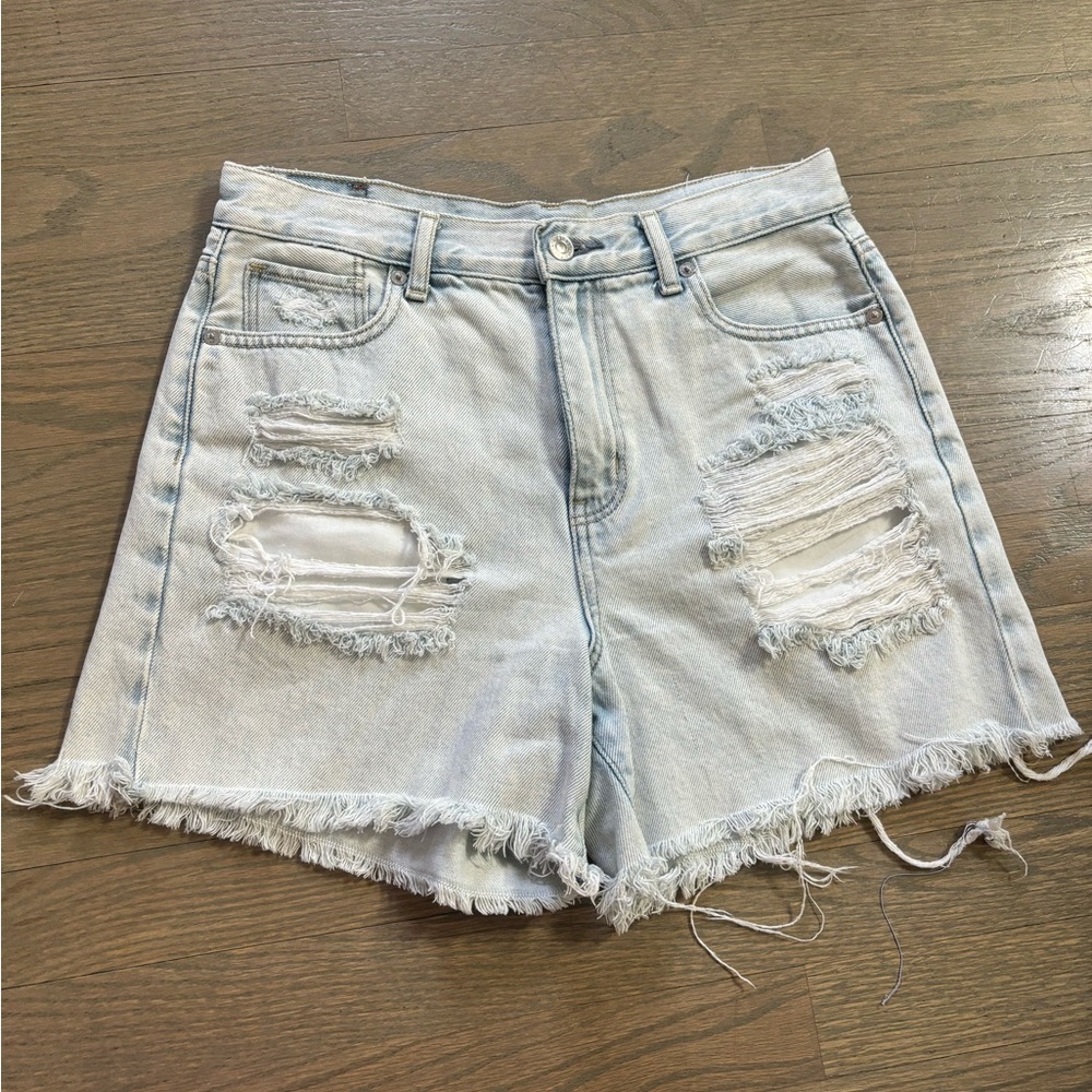 American Eagle Outfitters distressed denim mom shorts women’s size 4